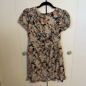 Chic A|wear Floral Mini Dress in Champagne